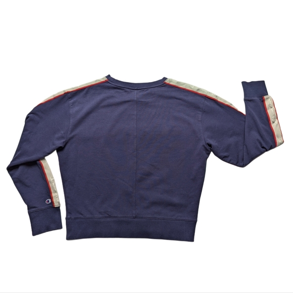 Classic Champion Sweatshirt - Picture 7 of 12